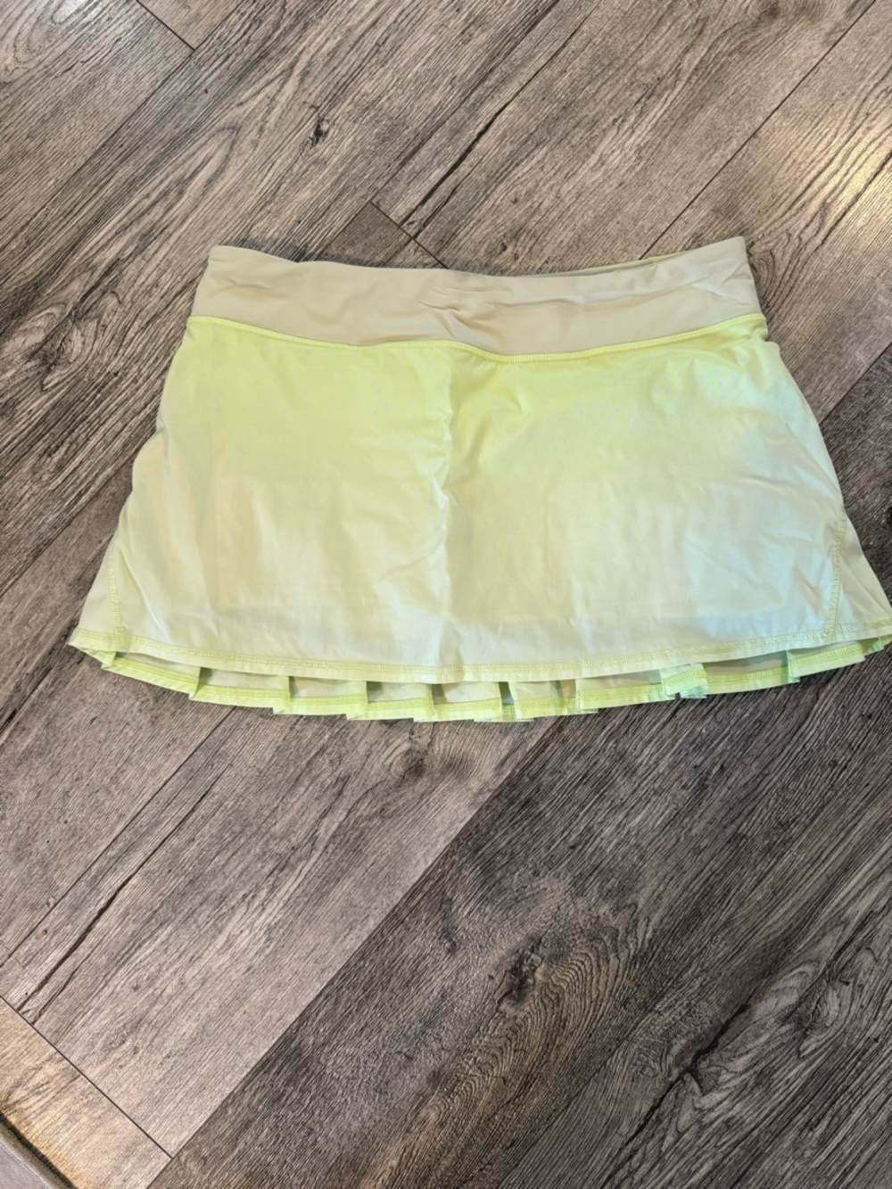 Lululemon Pace Setter Skirt Neon Petit Polka Dot Ruffle Tennis Skort